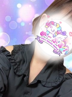 きぃ